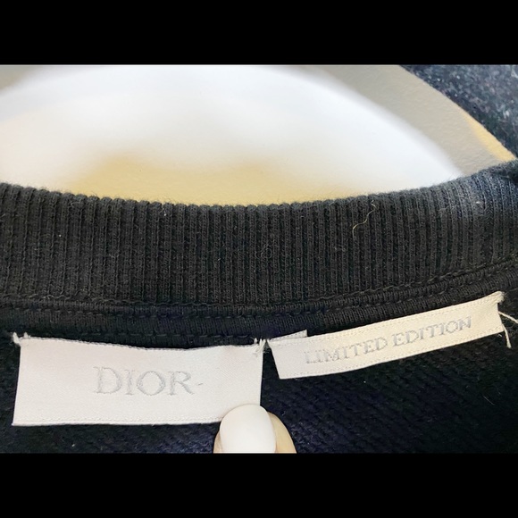 Sold Dior x Kaws Bee Limited Edition Sweatshirt - Picture 4 of 8